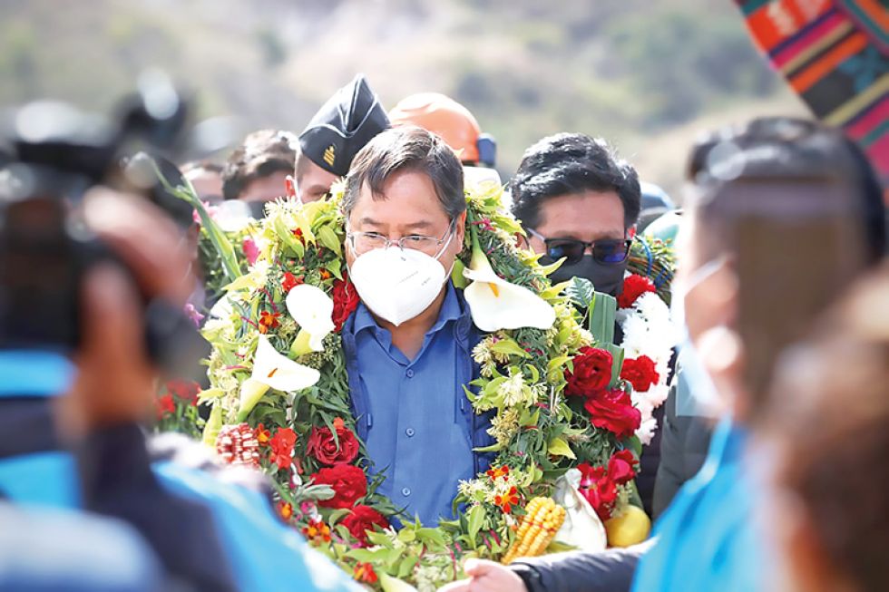 visita. El presidente Luis Arce, ayer, en el municipio de Zudáñez, donde comenzó su recorrido por el departamento.