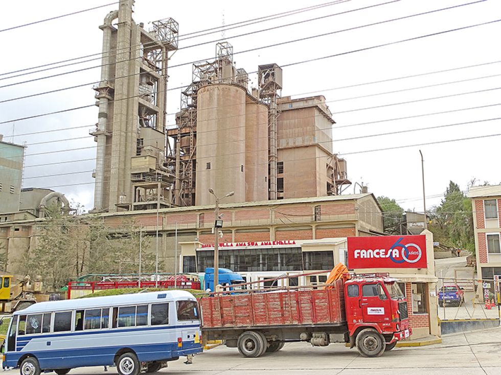 FÁBRICA. Se pagó por compensación de horas extras adeudadas en meses pasados, aclararon.