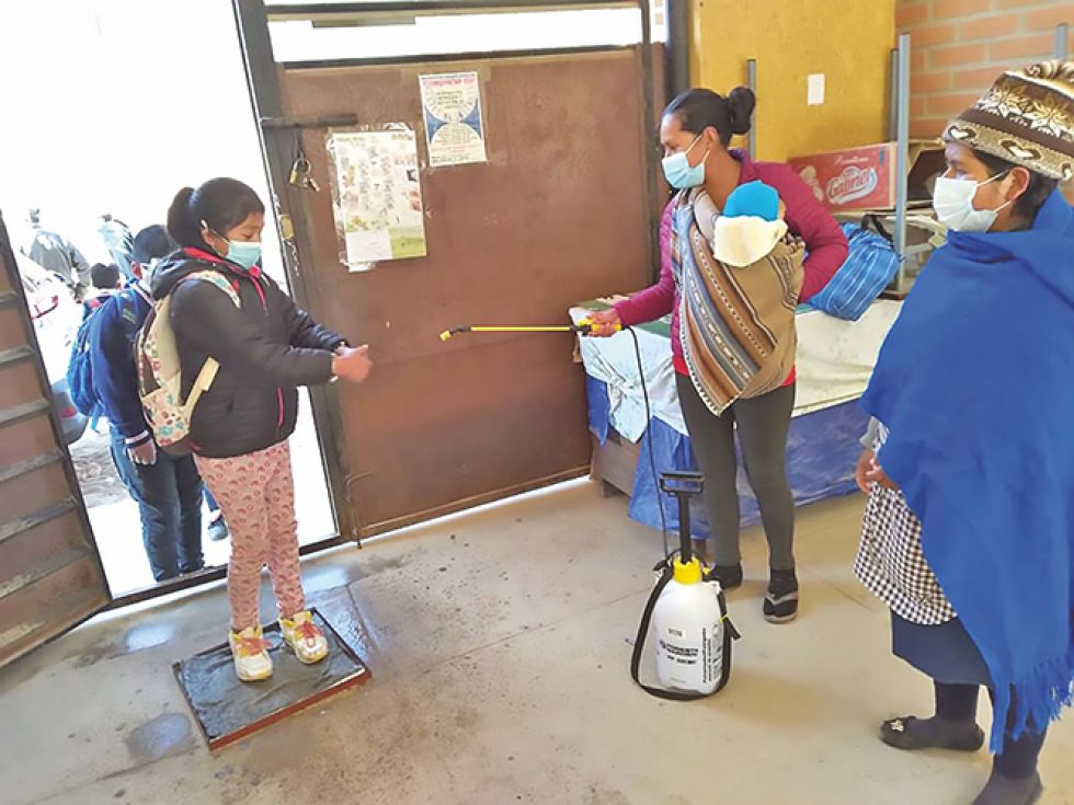 EDUCACIÓN. Los estudiantes retornaron a las clases presenciales en todo el país y se aplican medidas de bioseguridad.