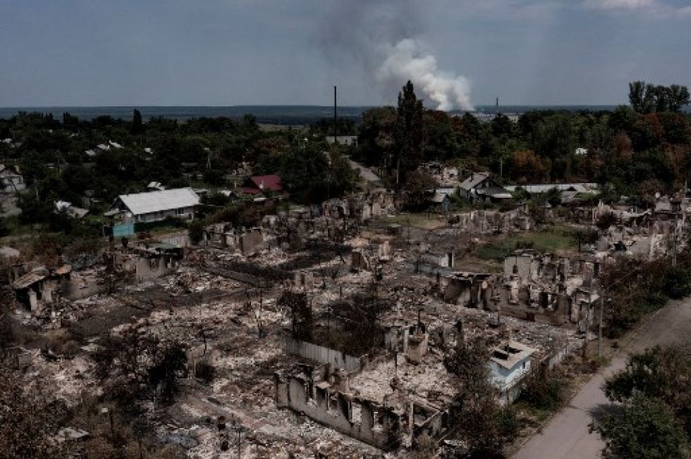 Vista de un poblado totalmente destruido por la guerra en la región del Donbás, en el este de Ucrania.