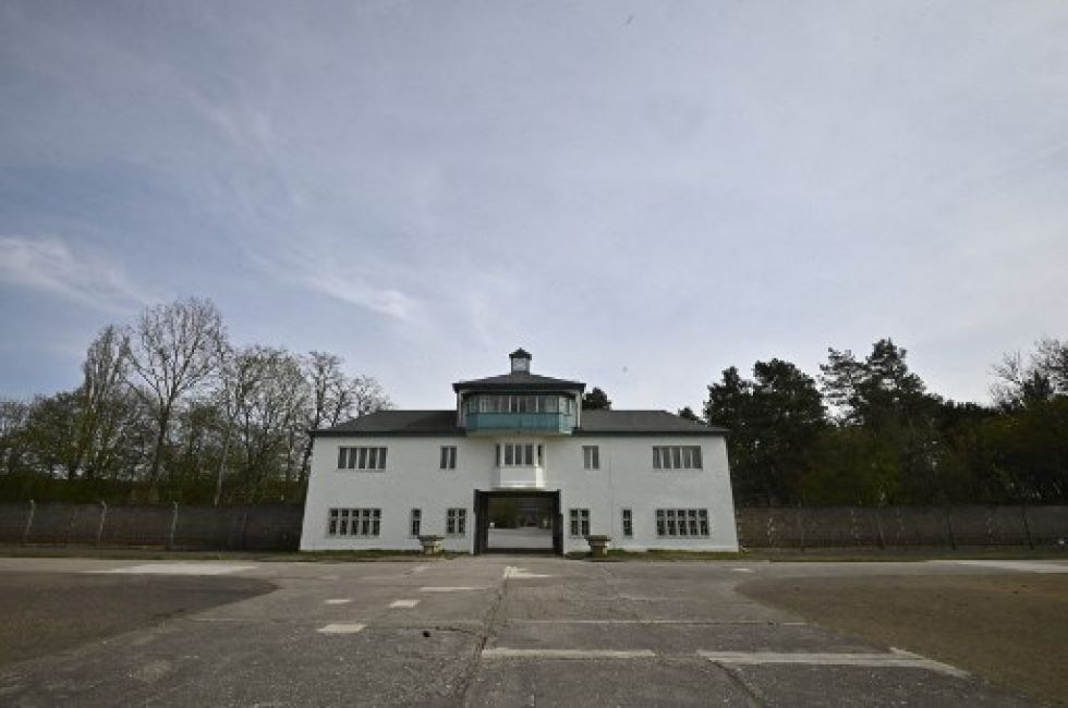 El campo de Sachsenhausen, al norte de Berlín, acogió a cientos de miles de prisioneros entre opositores al régimen nazi y ciudadanos de origen judío llevados de varios países.