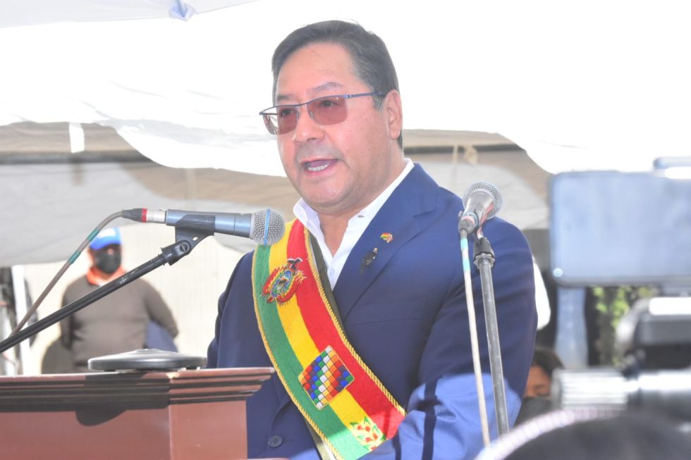 El presidente Luis Arce en el acto central por el 196 aniversario de creación de la Policía Boliviana.