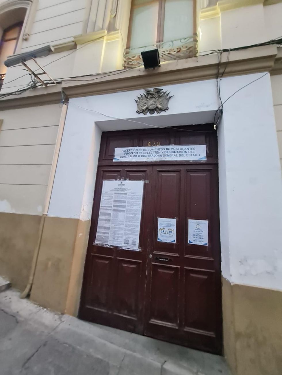 Ingreso al Palacio de la Revolución, lugar donde los postulantes a Contralor deben inscribirse.