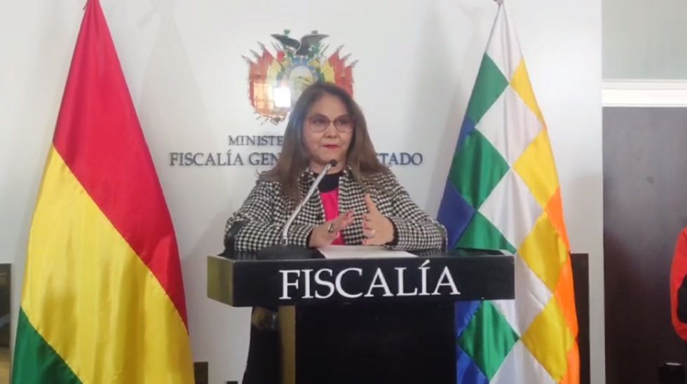 La fiscal departamental de Cochabamba, Nuria Gonzáles, en una conferencia de prensa en Sucre.