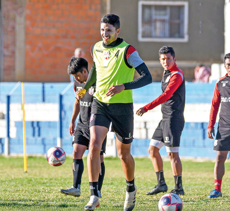 Martín Chiatti, en una práctica pasada de Independiente.