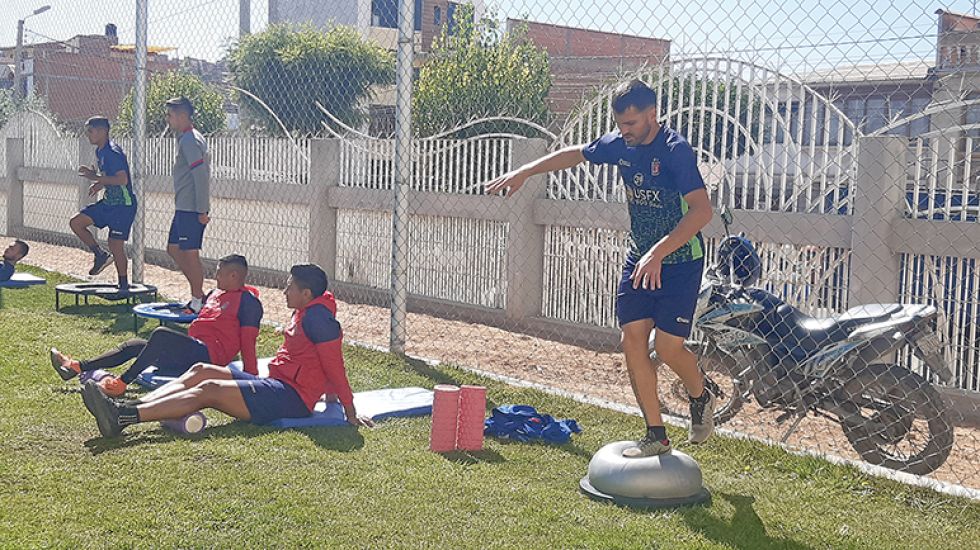 El trabajo de los futbolistas que cumplieron una sesión de recuperación.
