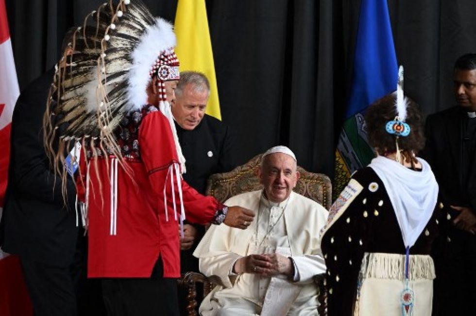 El Primer Ministro canadiense, Justin Trudeau, y Mary Simon, la primera gobernadora general indígena del país, estuvieron presentes en el acto.
