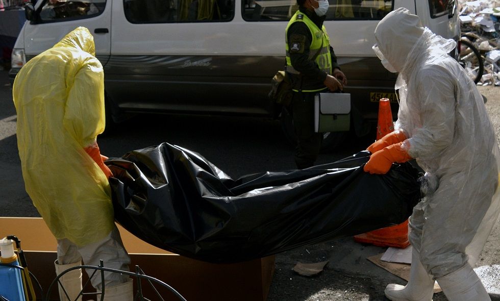 El tratamiento de un cadáver covid-19 en las anteriores olas de la pandemia.