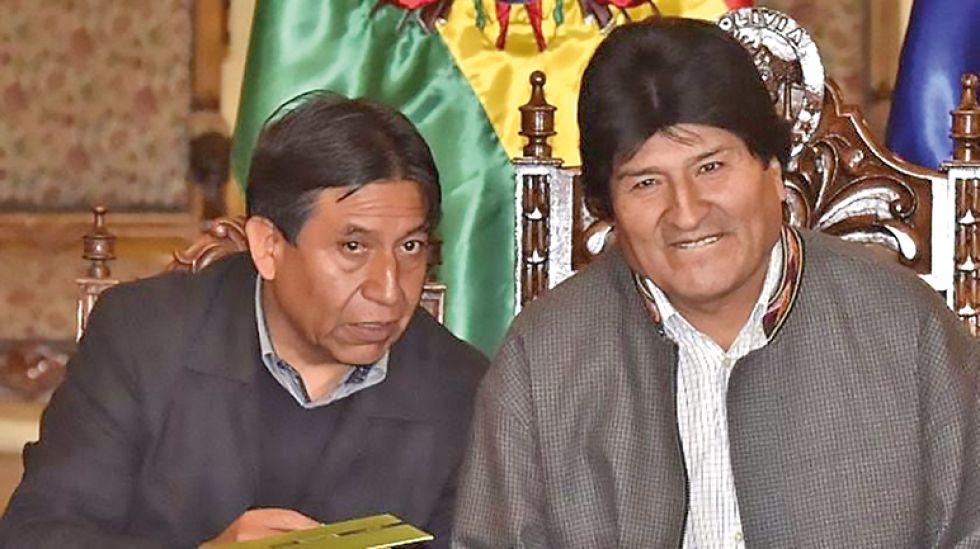 INVESTIGACIÓN. David Choquehuanca (i) y Evo Morales, durante la gestión del anterior Gobierno.