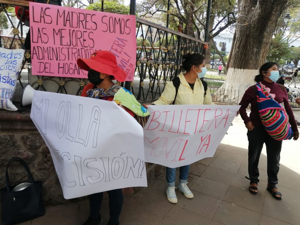 La movilización de las madres beneficiarias del Subsidio en Sucre.