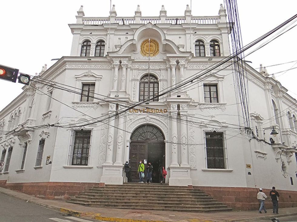 UNIVERSIDAD. San Francisco Xavier se prepara para los claustros luego de cuatro años.