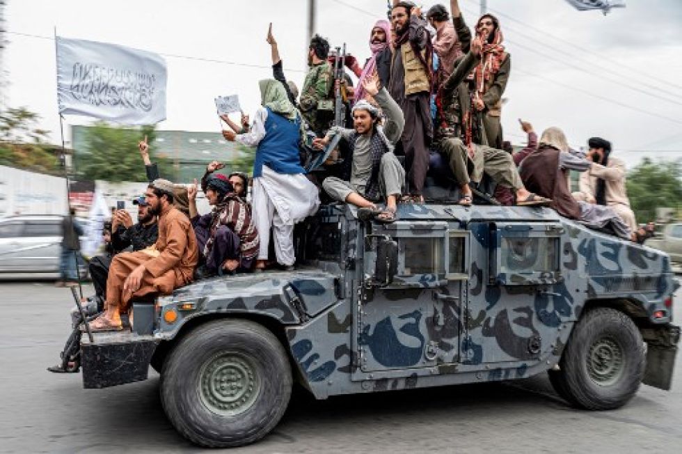 Un año después, los combatientes talibanes expresaron alegría de que su movimiento esté en el poder.