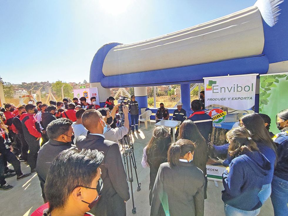 LANZAMIENTO. Envibol, Alcaldía y Educación dieron comienzo al concurso de reciclaje.