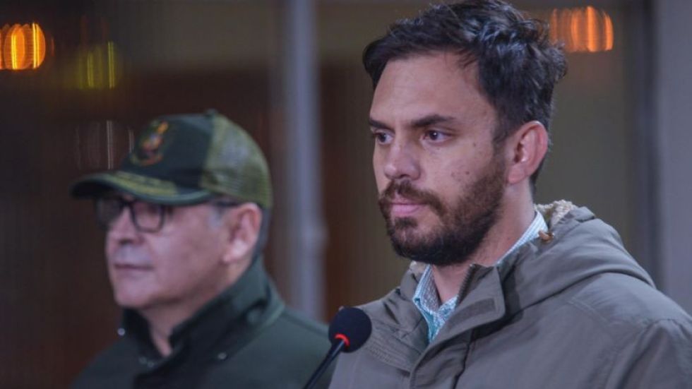 El excomandante de la Policía, Jhonny Aguilera (i) y el ministro Eduardo del Castillo.