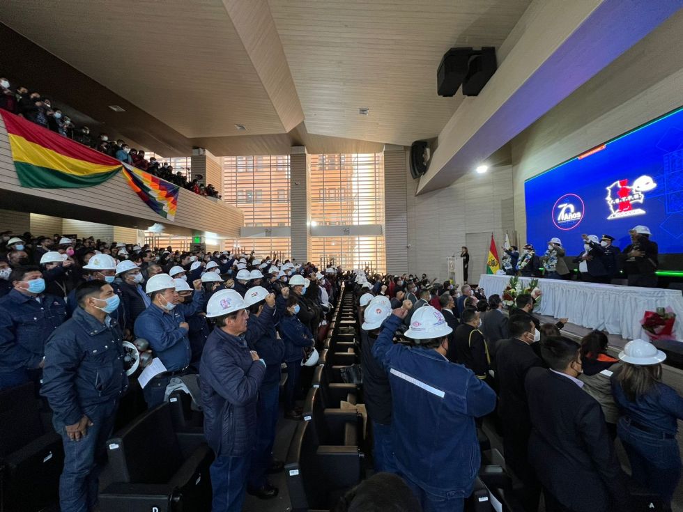 Los trabajadores petroleros en un acto por su aniversario, este viernes.