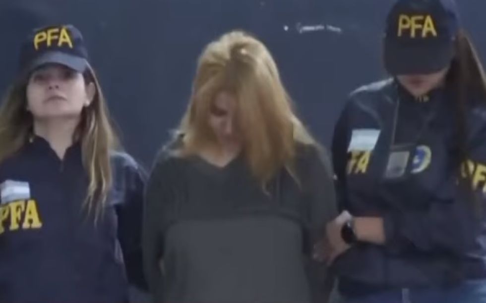 La novia del atancante de Cristina Fernández (c) fue aprehendida en las últimas horas.