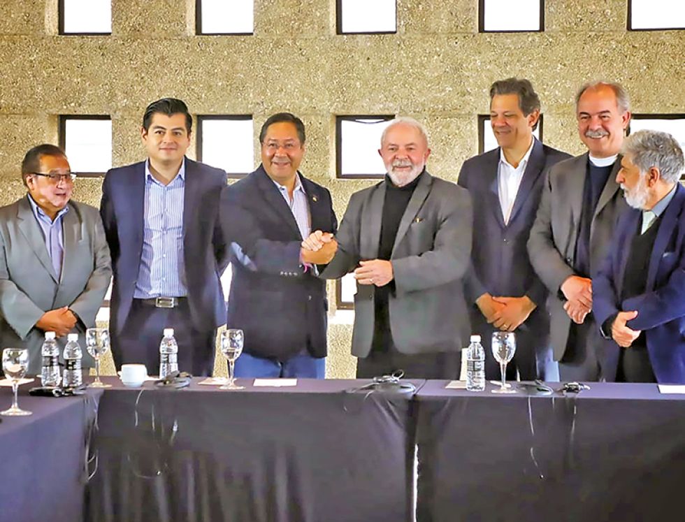 BRASIL. El encuentro Lula-Arce en la sede del partido de los trabajadores, en Sao Paulo.