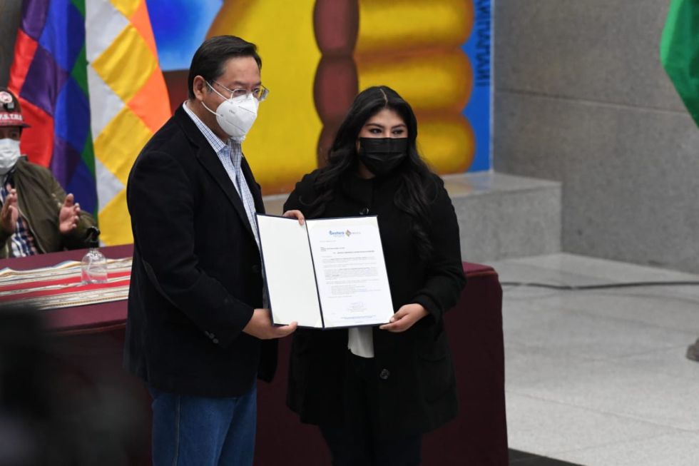 El presidente Luis Arce entregó la 