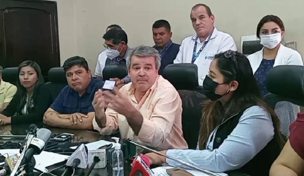 DESISTIMIENTO. El alcalde de Yacuiba, Carlos Bru, brindó este lunes una conferencia de prensa.