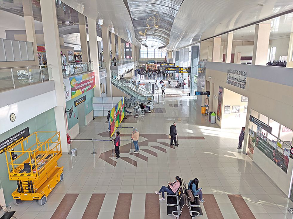 AEROPUERTO. Vista del interior de Alcantarí, la terminal aérea de los chuquisaqueños.