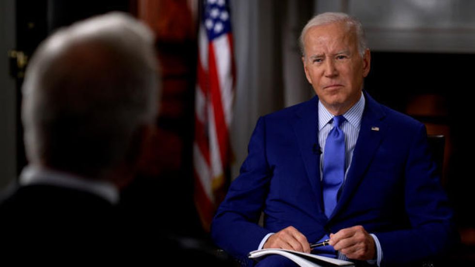 El presidente de EEUU, Joe Biden, durante una entrevista televisada con la cadena CBS para el programa "60 Minutes".