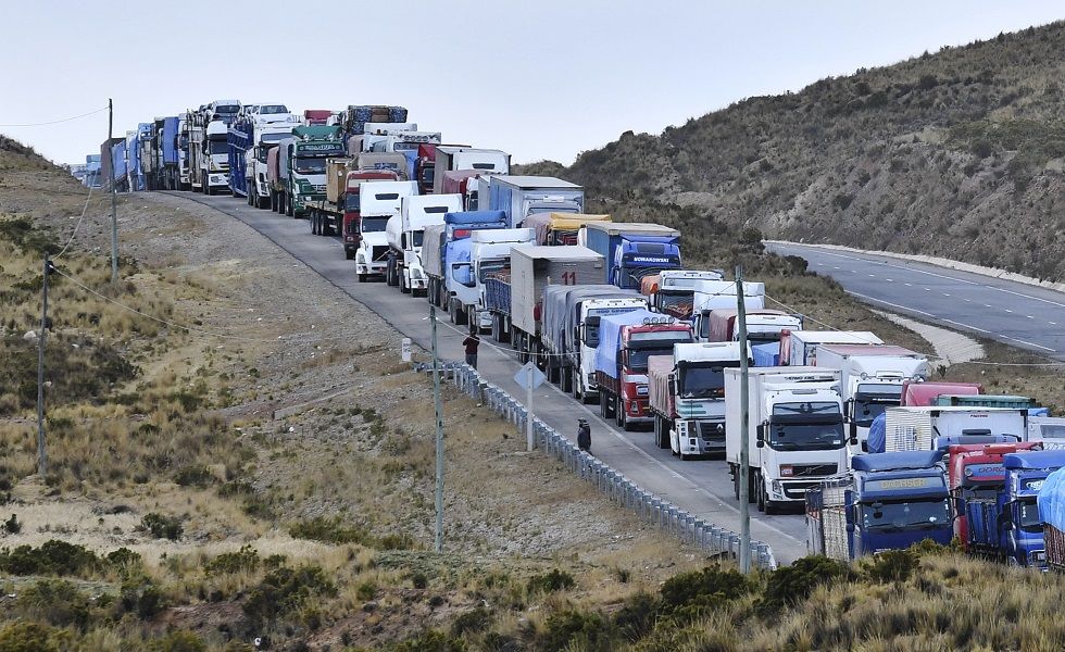 Mineros Cumplen Tercer Día De Bloqueo En La Carretera La Paz Oruro Mineros Cumplen Tercer Día De Bloqueo En La Carretera La Paz Oruro