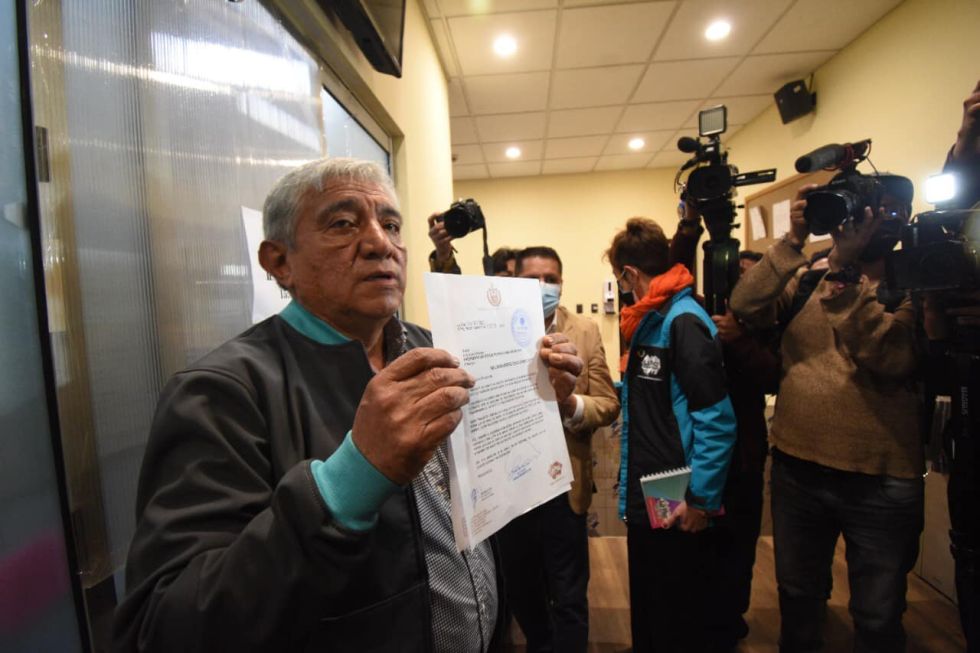El alcalde de La Paz, Iván Arias, en la Casa Grande del Pueblo donde dejó una carta dirigida a Luis Arce.