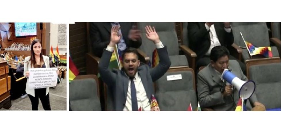 La diputada Álvarez junto a su letrero; al lado, los ministros Del Castillo y Montaño.