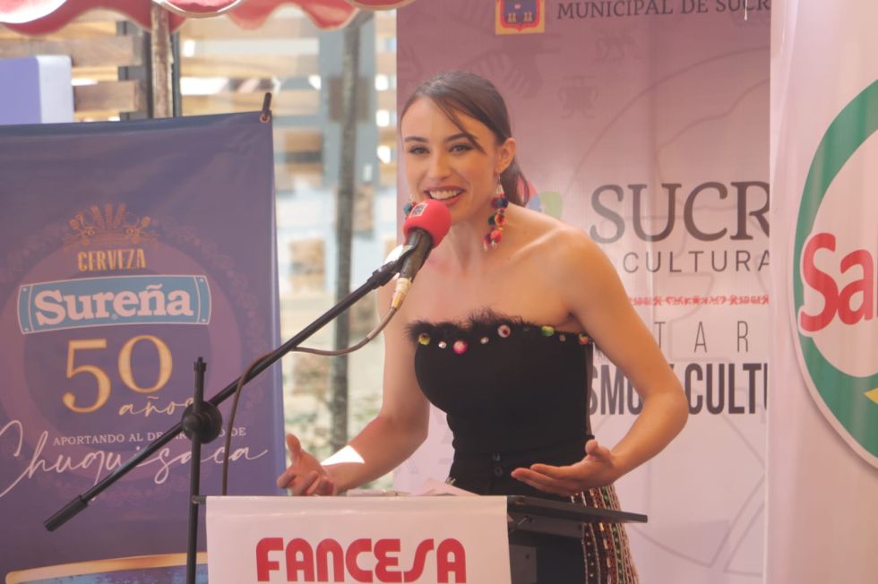 EXPECTATIVA. La presentación del concierto de Claudia Arce en la Casa Municipal de la Cultura.