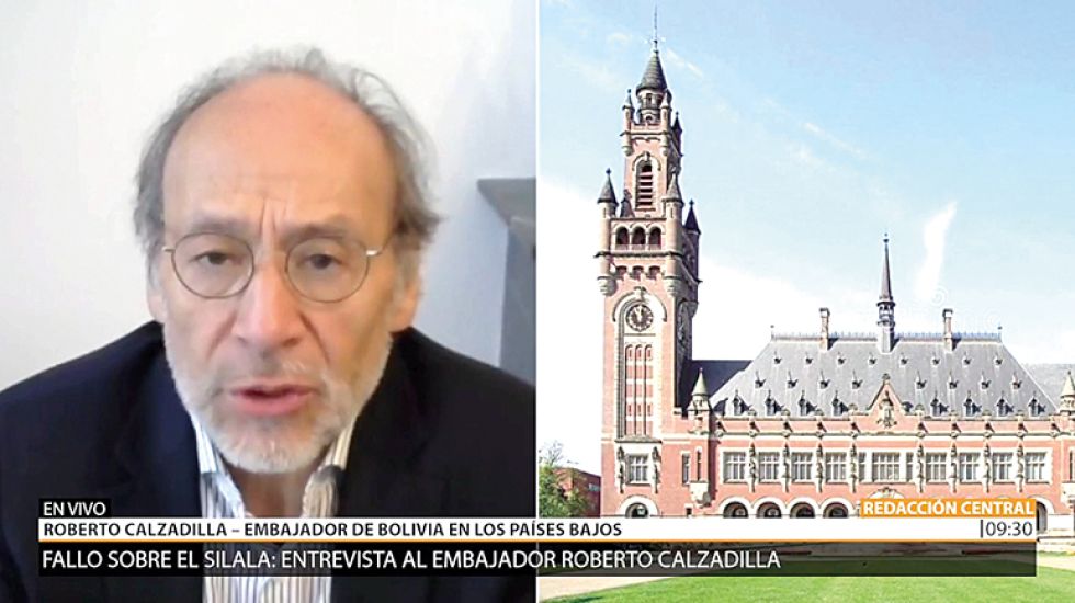 DIPLOMÁTICO. El agente de Bolivia ante La Haya, Roberto Calzadilla, concedió una extensa entrevista a Correo del Sur Radio.