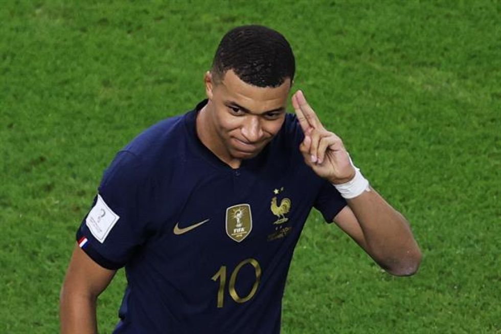 Mbappé durante el partido de fútbol de octavos de final de la Copa Mundial de la FIFA 2022 entre Francia y Polonia.