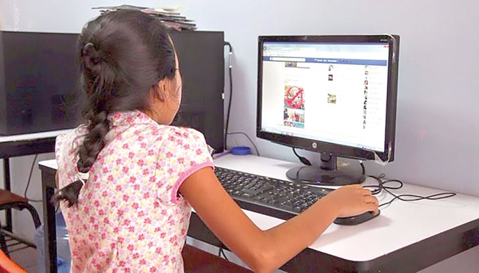 ATENCIÓN. La menor de edad fue captada cuando se conectaba por las redes sociales.
