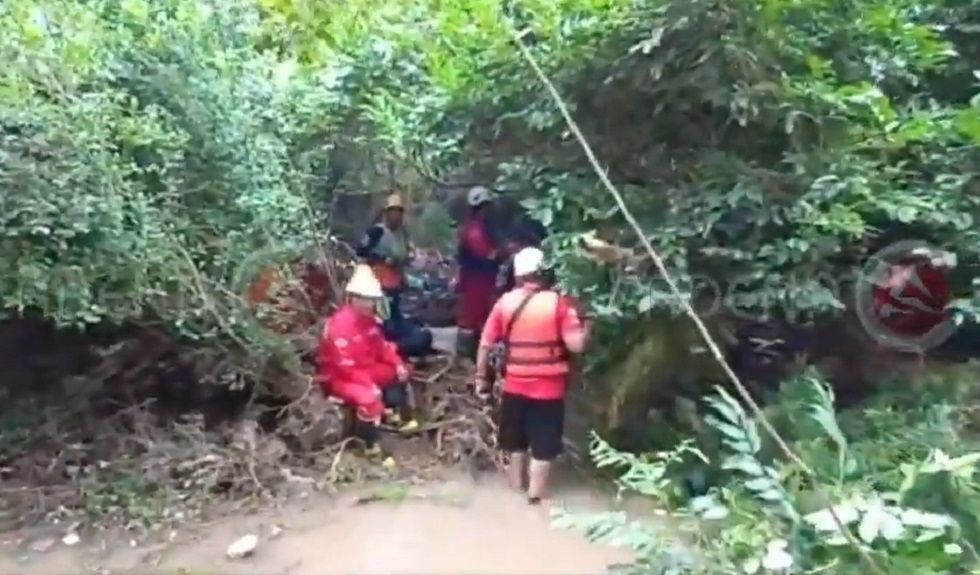 Un niño y su madre mueren ahogados en un canal de drenaje en Santa Cruz