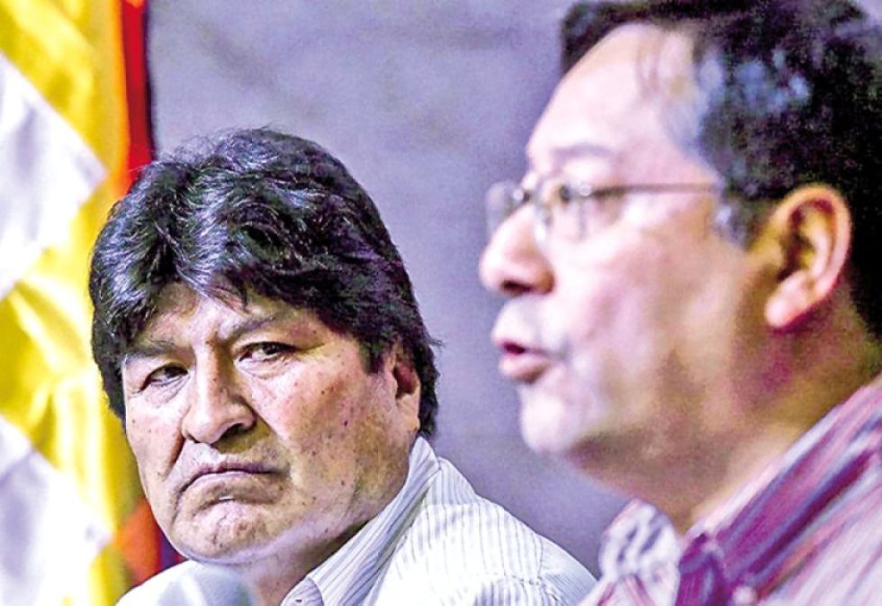 El expresidente Evo Morales y el presidente Luis Arce, en una conferencia de prensa.
