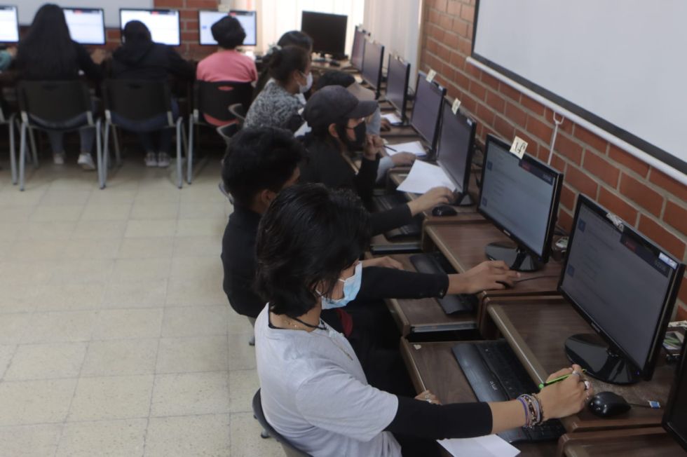 El primer examen de los cursos preuniversitarios se realizó hace dos semanas.
