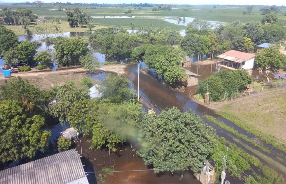 Sobrevuelo realizado por el presidente Luis Arce sobre algunas poblaciones de Santa Cruz.