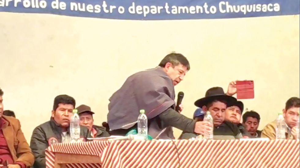 ZUDÁÑEZ. El vicepresidente David Choquehuanca justo cuando expresaba esta crítica.