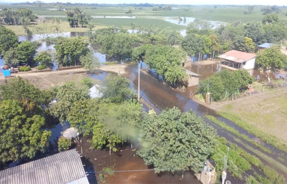 VUELO. Inspección aérea realizada por el presidente Luis Arce sobre algunas regiones de Santa Cruz.