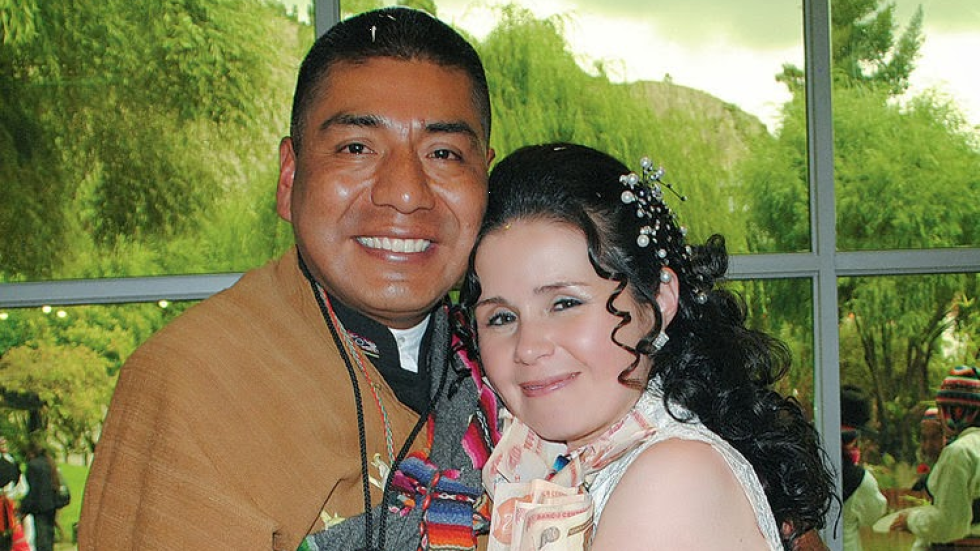 El excanciller Fernando Huanacuni y su esposa Cecilia Pinedo. 