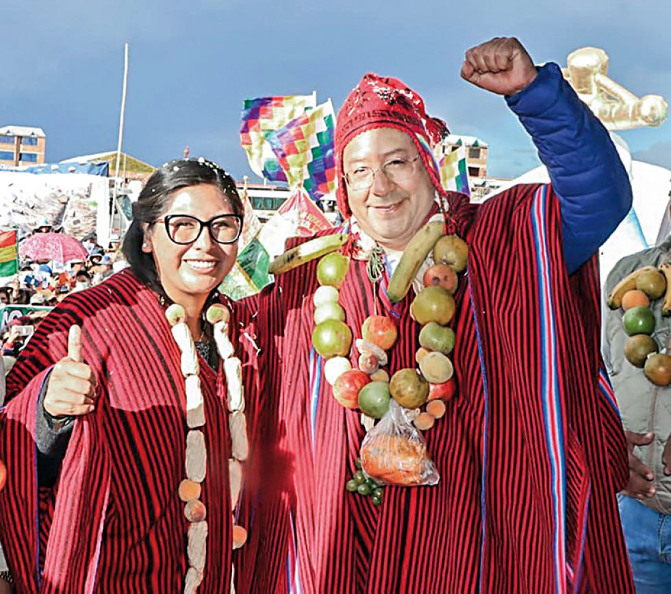 RESPALDO. La alcaldesa de El Alto junto al presidente Luis Arce.