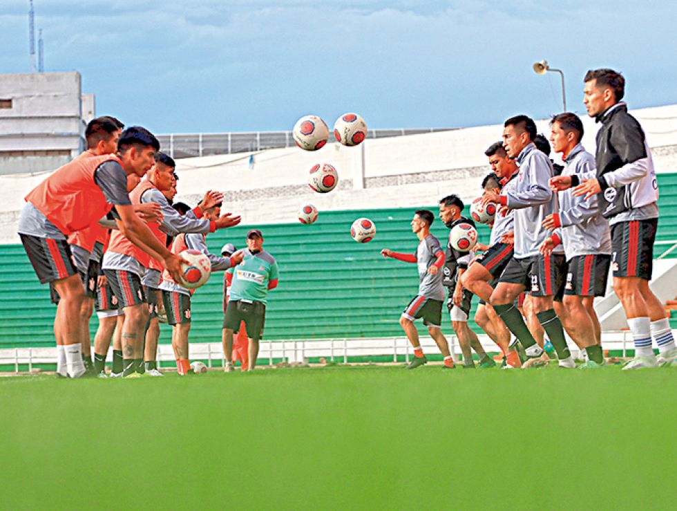 El “Matador” cerrará sus entrenamientos esta tarde en el óvalo del estadio Patria antes de emprender viaje este sábado a Cochabamba.