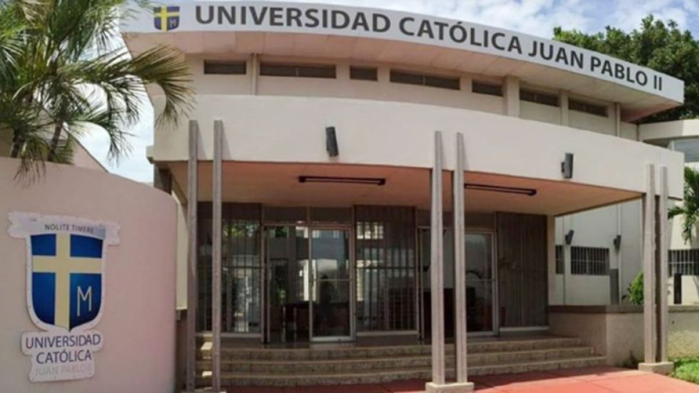 FRONTIS. La Universidad Juan Pablo II cerrada por el mandatario de Nicaragua, Daniel Ortega.