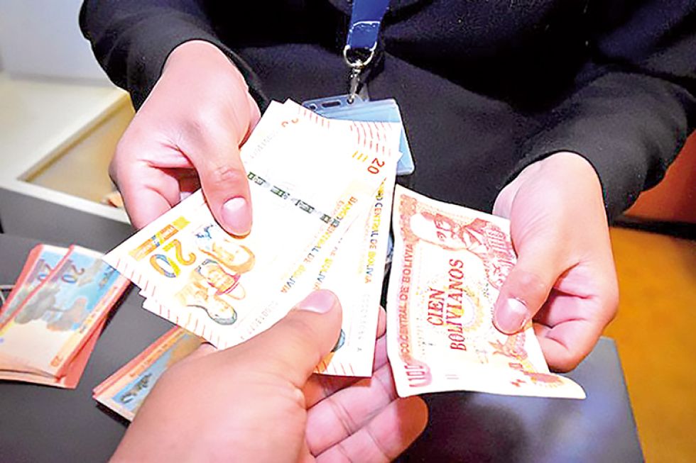 DINERO. Sostienen que el poder adquisitivo no sufrió ninguna afectación en el país.