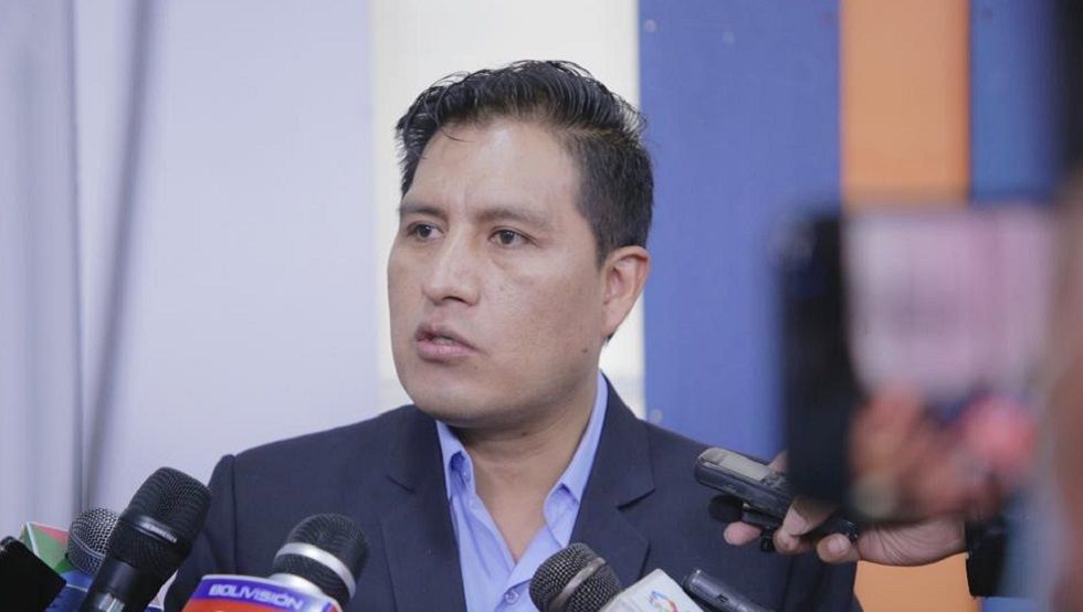 El ministro de Salud. Jeyson Auza, en un contacto con periodistas en Sucre.
