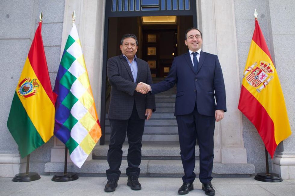 El vicepresidente David Choquehuanca y el ministro de Asuntos Exteriores, Unión Europea y Cooperación de España, José Manuel Albares.