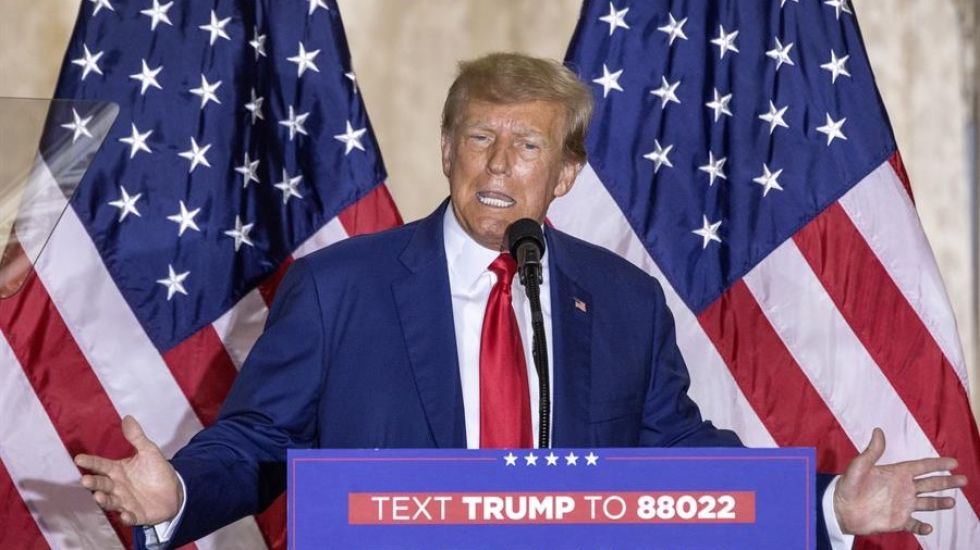 El expresidente estadounidense Donald Trump brindó este martes una conferencia de prensa. 