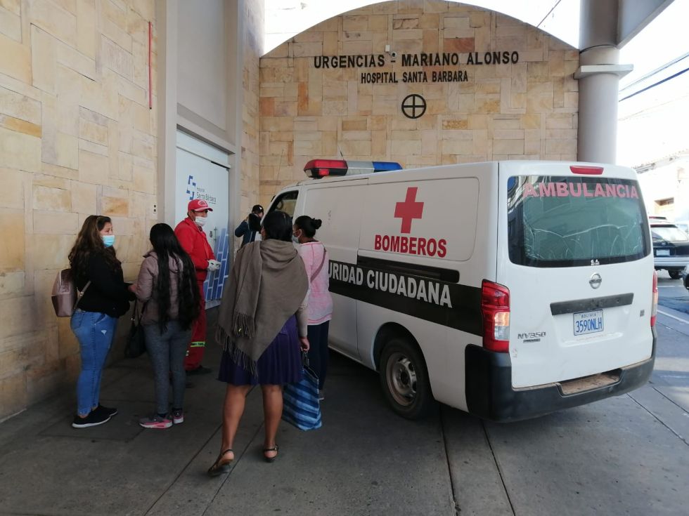 El ingreso a la unidad de Emergencias del hospital Santa Bárbara.