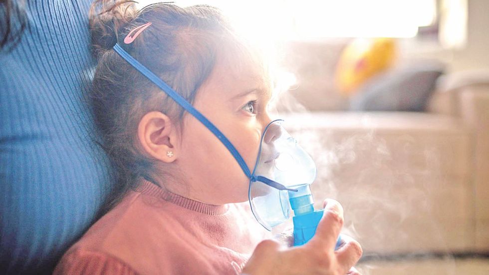 NIÑOS. El cambio estacional está influyendo negativamente en la salud de los infantes.