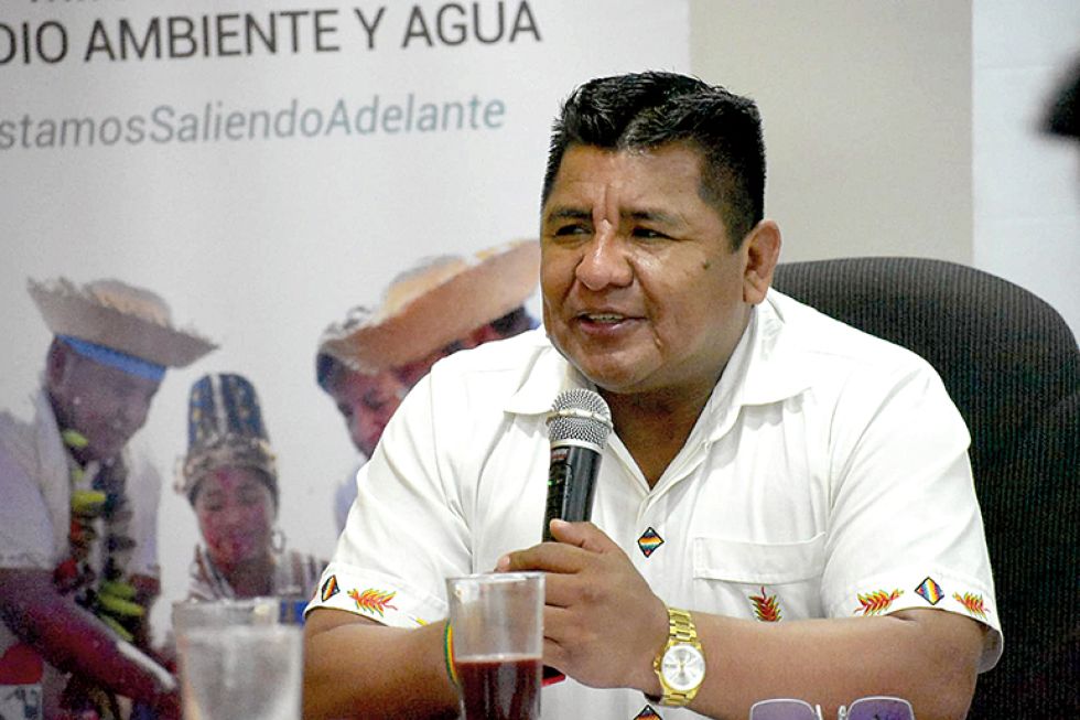 EXMINISTRO. Una imagen de Juan Santos Cruz, cuando cumplía las funciones en Medio Ambiente y Aguas.