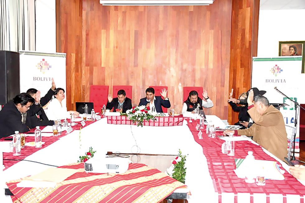 sesión. La reunión del Consejo se desarrolló en el nuevo auditorio de la Casa de la Libertad.